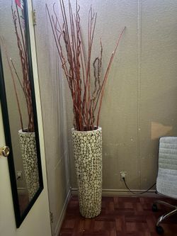 3 Foot Vase with 7 foot tall dried branches for sell‼️