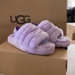 KIDS SIZE 3 UGG SLIDES