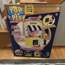 LEMONADE STAND. BRAND NEW