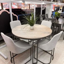 Juego De Comedor En Venta!!!