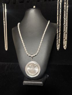 5.8mm Italian silver rope chain with silver centenario and Versace bezel