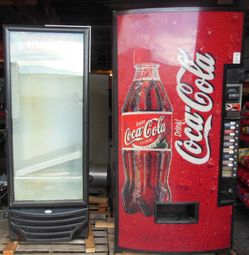 Coke Machine & CocaCola Fridge