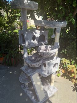 Cat tree