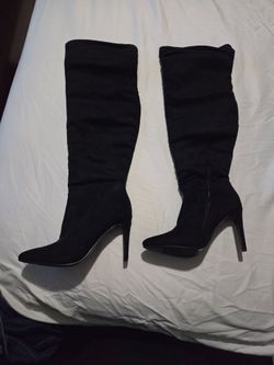 Chinese Laundry Black Stretch Knee-High Stiletto Boots – Women’s Size 8.5