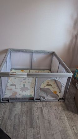 Playpen brand new