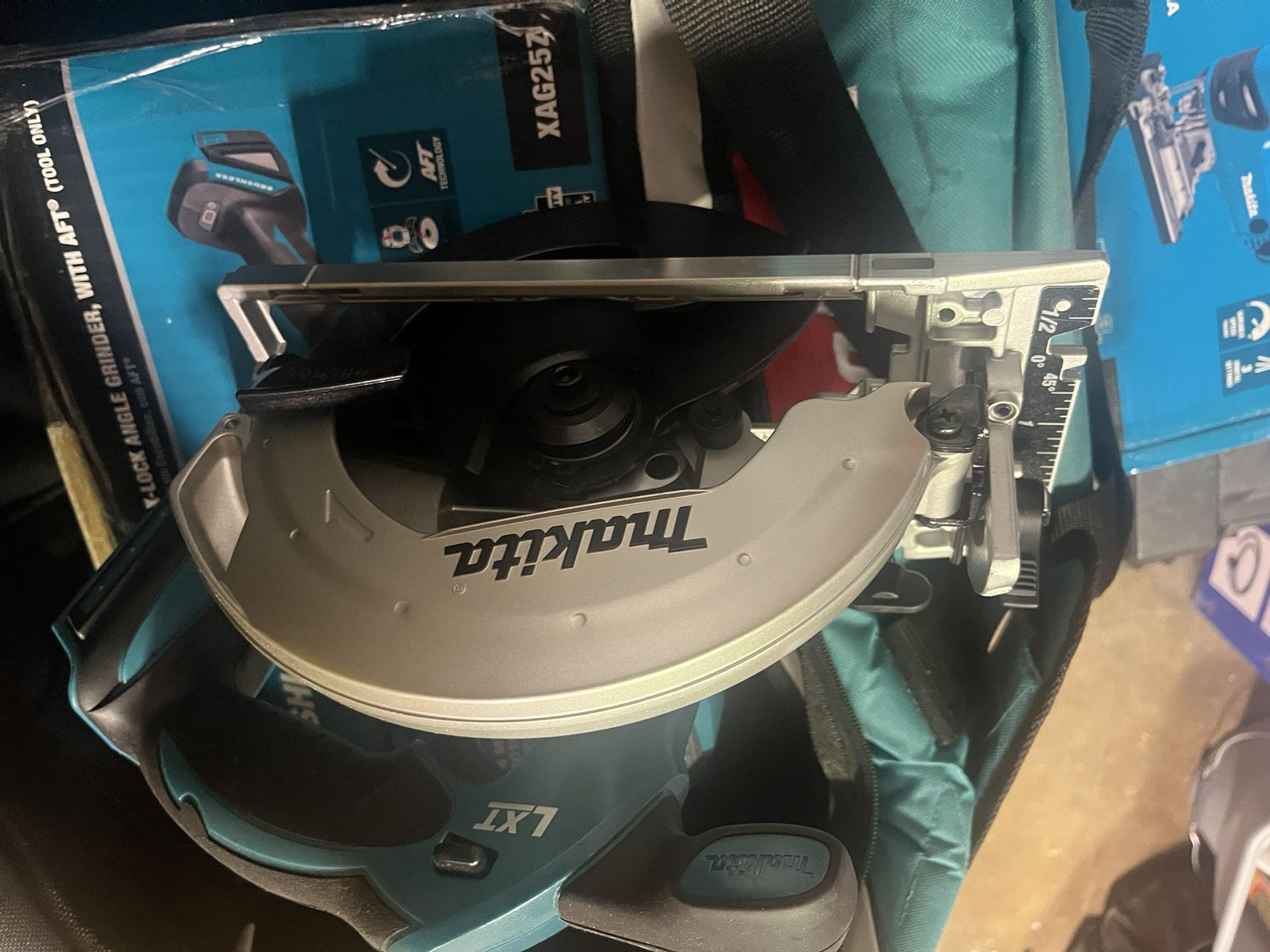 Makita circular song