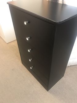 ECONOMICAL dresser beautiful elegant and available in multiple colors
