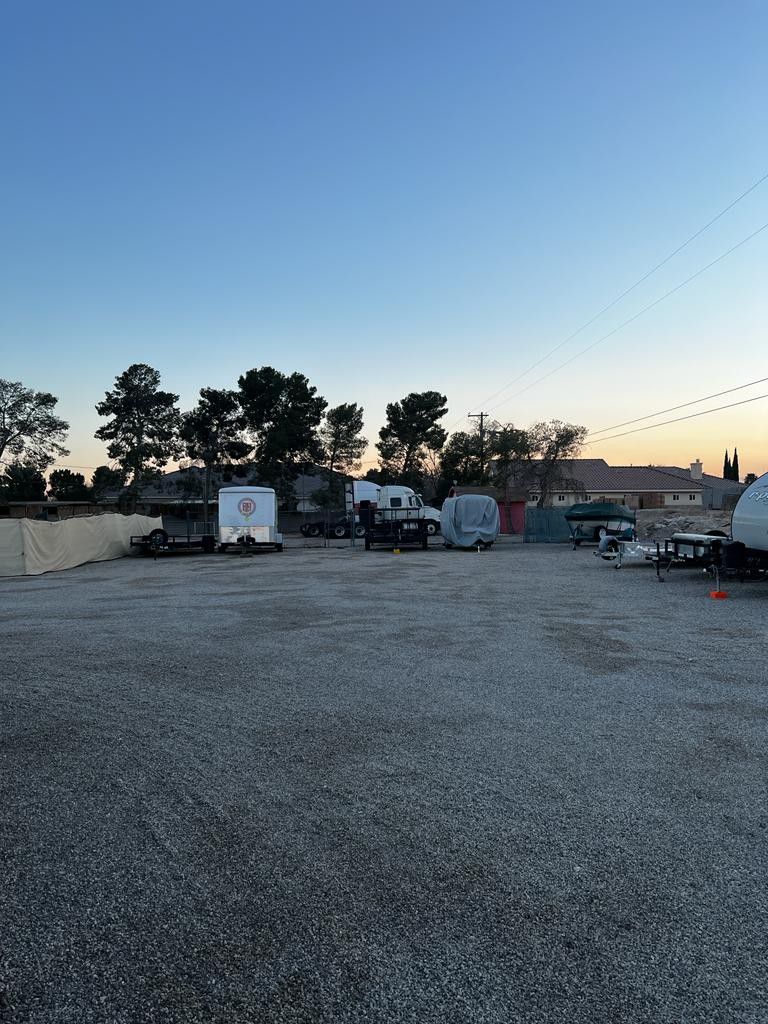 $50 Outdoor Storage Enclosed Cargo Flatbed Trailer Boat Parking Spaces

3 Acres

Gated With Lockbox and lights

24-7 Access

Double wide Gate, Lots of