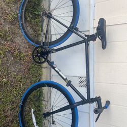 fixie bike (fixed gear bicycle)