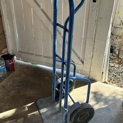 Heavy duty hand truck 