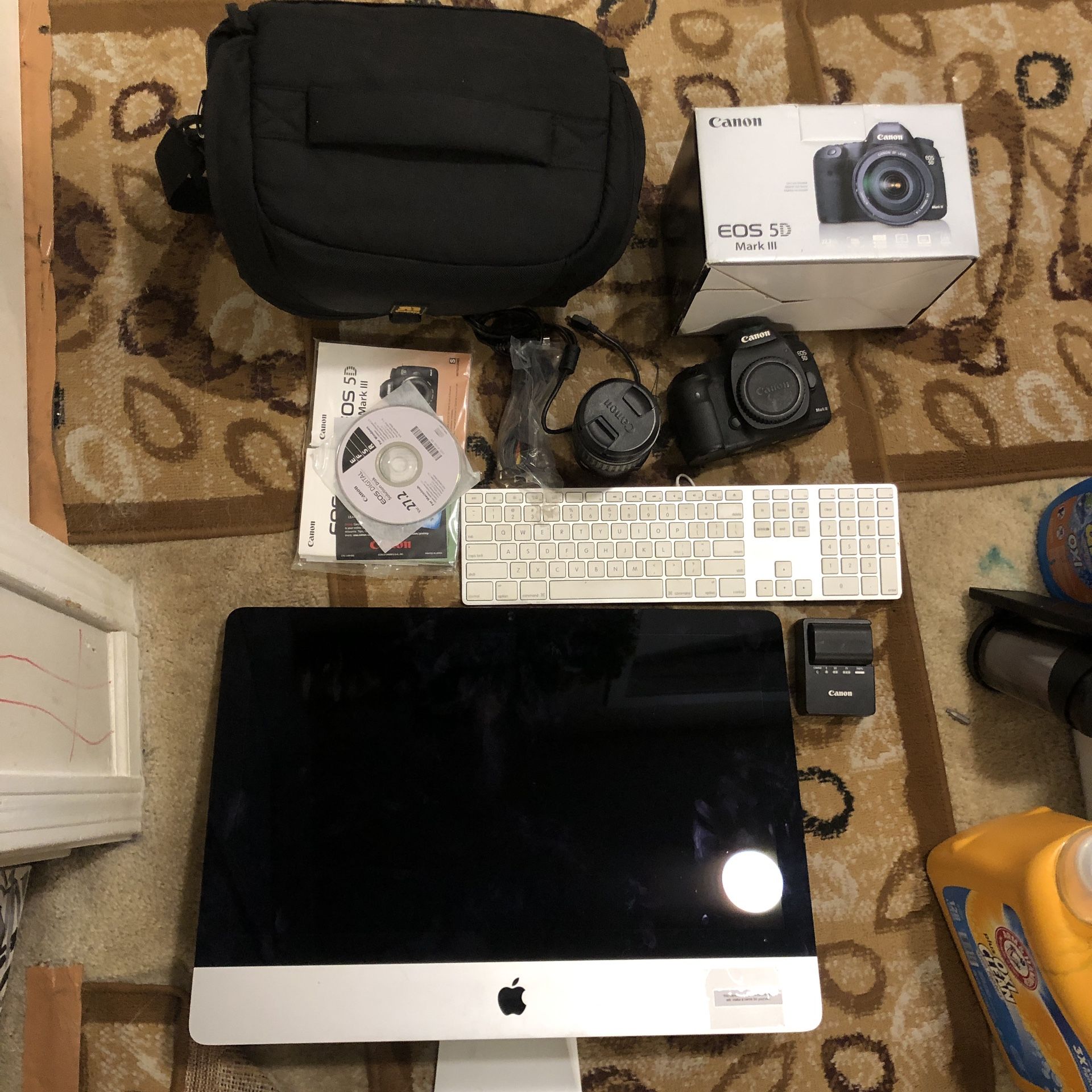 Canon 5D Markiii With Extra