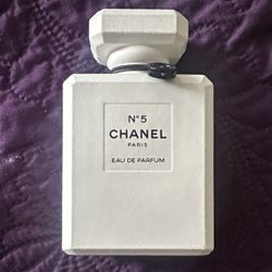 Chanel N°5 Eau de Parfum 3.4 oz, 100ml limited edition version with a white bottle. 