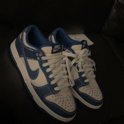 Nike Dunks 