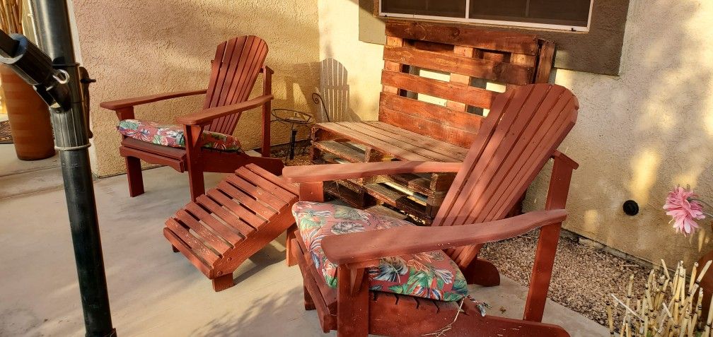 PATIO  WOOD SET 3 PCS!! FREE BENCH!