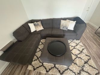 Complete Living Room Set – Sectional, Ottoman, Rug, Tray & Pillows