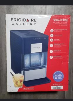 Frigidaire Gallery 44 lbsDay Capacity Ice Maker, Stainless Steel Accent