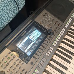Yamaha PSR S778 Keyboard 