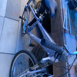 Bisicleta De Montaña 26”