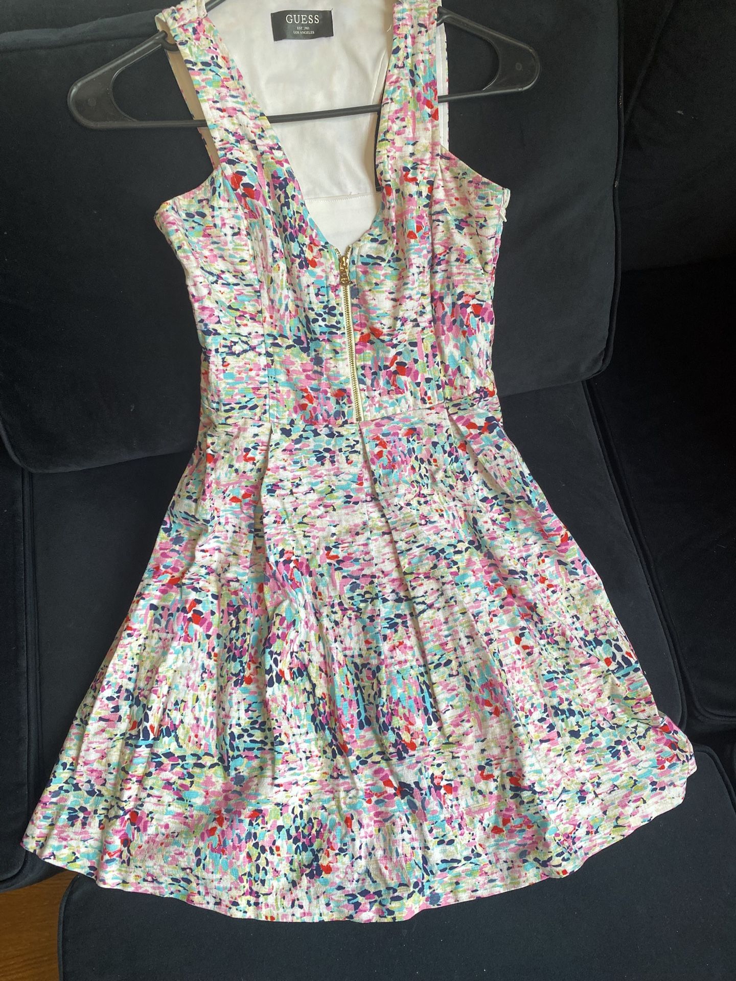 Colorful Knee Length Dress, GUESS, XS, Size 0
