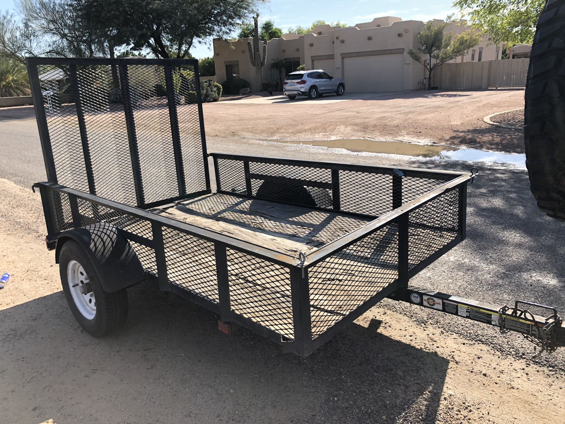 5+8 Single axle trailer with drop-down gate