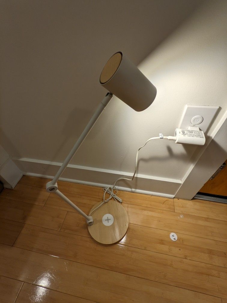 IKEA RIGGAD Working Lamp with Wireless Phone Charge Base
