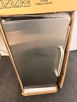 New 15 inch under the counter ice maker
