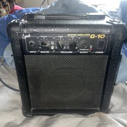 Epoch G-10 Guitar Amplifier 