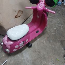 Mini Mouse Scooter 