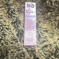 Urban Decay All Nighter Ultra Glow Face Primer