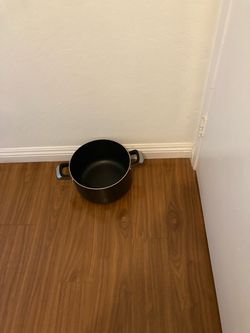 Cooking pot H-7, L-11 inches