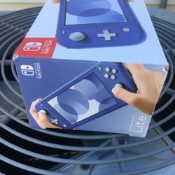 NINTENDO SWITCH LITE 