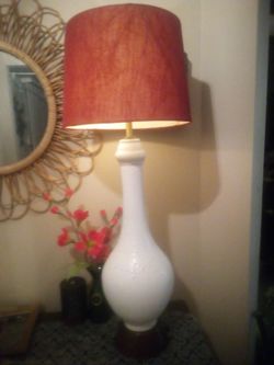 MOVING & CAN'T  TAKE IT WITH! - Drop Shaped Table Lamp  - $20