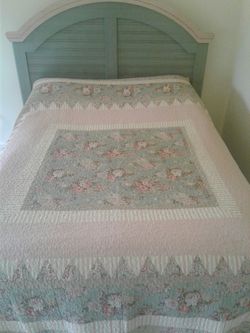 Double size bet include frame headboard and mattresses wtb Chester drawer