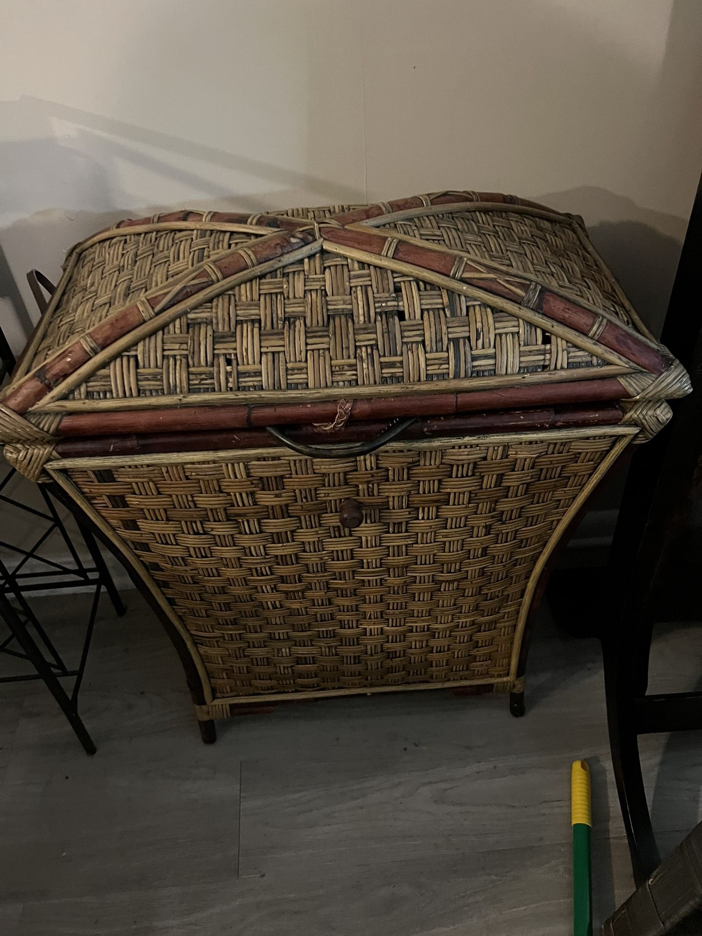 Vintage MCM Rattan Bamboo Wicker Large Storage Hamper Laundry Basket BoHo H24xW22”