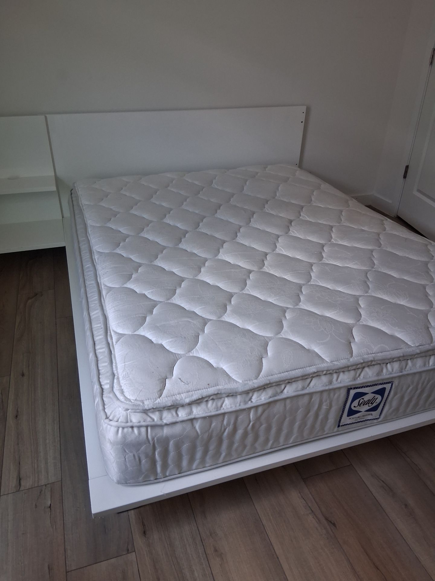 Free Delivery! Queen White Lacquer Low Profile Bedframe