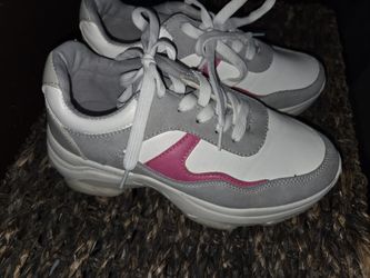 Ladies Active Shoes Size 6