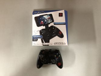 Mad Catz CTRL Wireless Gaming Controller for iOS