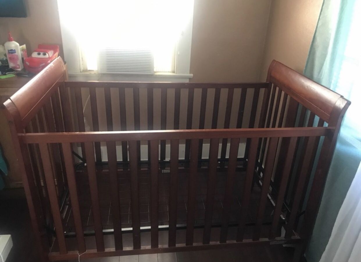 Baby crib