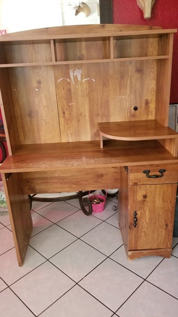 Free desk