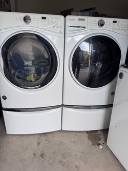 W whirlpool Washer and dryer electric everything work