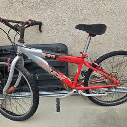 trek 220 mountaintrack bike