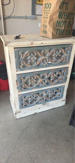 Dresser