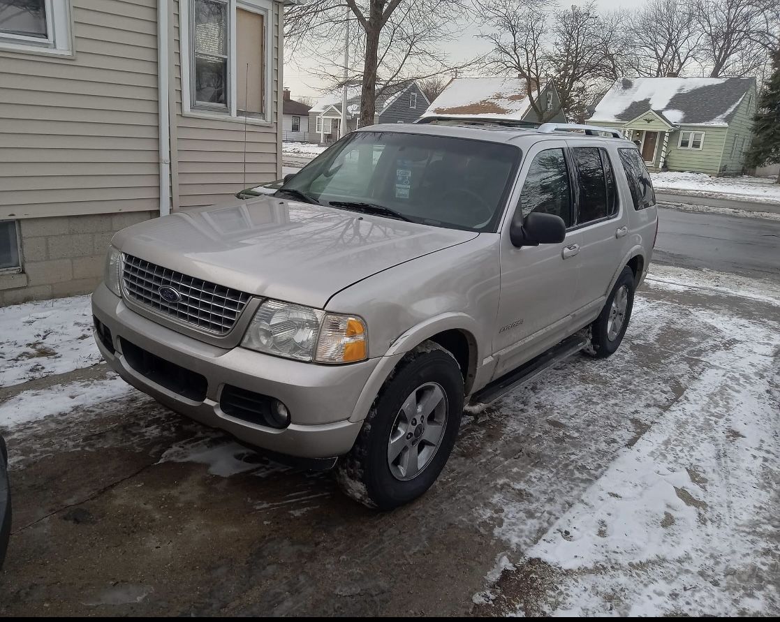 2004 Ford Explorer