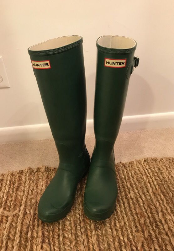 Hunter Boots - Forest Green, Size 9.5