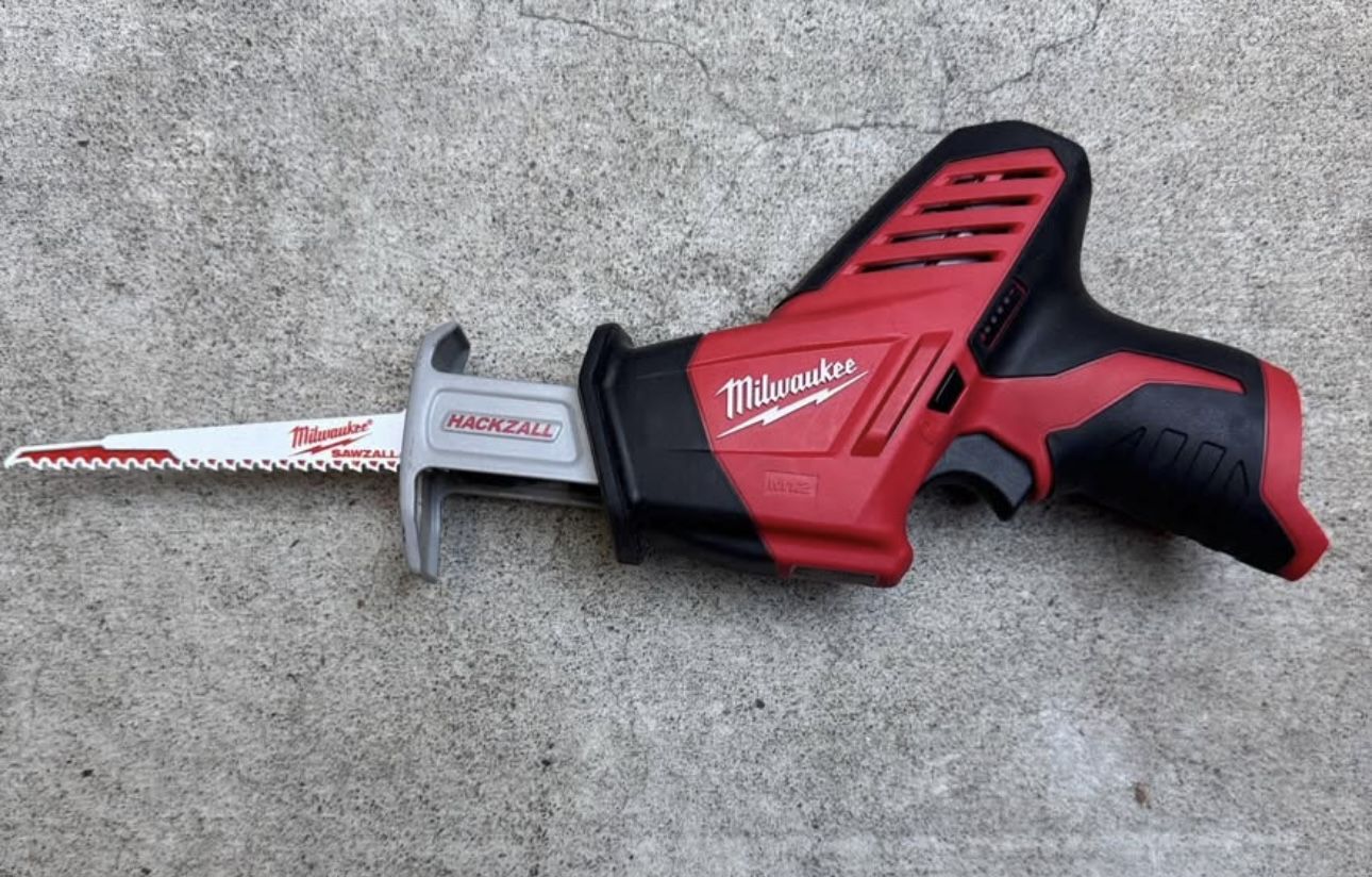 Milwaukee M12 Hackzall