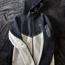 Nike Tech Fleece