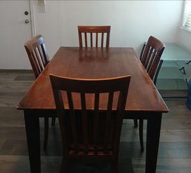 Wood table with leaf and 4 chairs