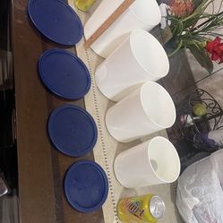 Excelente Condition, Tupperware Set, Princess House, New Bowl toaster, water dispenser, and air fryer