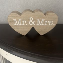 Mr & Mrs. Wood sign