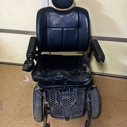 “Power Chair/wheelchair”Electric, 4 Wheels. Info Below